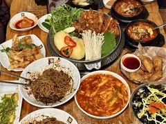 -喇喇排骨火锅·传统韩式脊骨汤(望京西园总店)