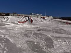 -华彬猛犸滑雪场