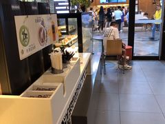 -麦当劳(世界城广场店)