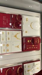 -周大福CHOW TAI FOOK(浦东八佰伴店)