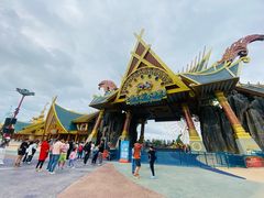 -七彩云南欢乐世界