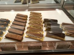 白巧克力瑞士卷-Ninethirty by Awfully Chocolate(天环广场店)
