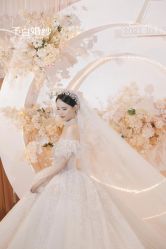 -予白婚纱礼服馆