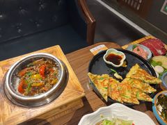 海鲜葱饼-明洞阿姨·韩式酱蟹烤肉·创意料理(三元桥店)