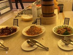 -东西风牛排馆周末烧烤自助(首都机场希尔顿店)