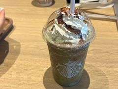 -星巴克臻选(威海威高广场店)