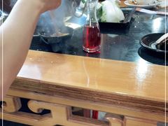 -果松木炭酸菜铜火锅·外婆参鸡汤