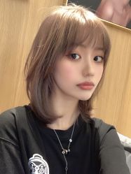 -东秀护肤造型