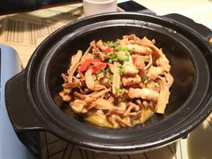 蕨菜炒腊肉-俏九州·小炒黄牛肉(华润万象汇店)