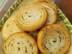 香酥葱油饼-肖记公安牛肉鱼杂馆·省级非物质文化遗产(三角路直营店)