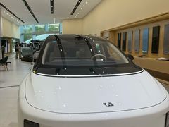 -理想汽车(世纪汇店)