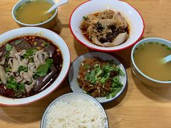 -朱大嘴肥肠血旺(福字街店)