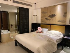 -三亚湾海居铂尔曼度假酒店