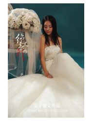 -都市丽人婚纱摄影