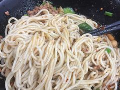 -丽影重庆小面(定西路店)