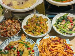 -霄汉牛三鲜湖北砂锅菜(万松园2店)