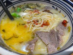 大刀牛肉酸菜面-老碗会·陕西手工面(燕南路店)