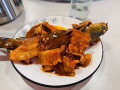 -小火炕铁锅炖鱼