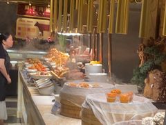 -雍容荟帝王蟹活龙虾展台自助(IFS黑金店)