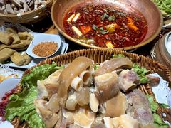 -围炉·云南铜瓢牛肉火锅(桐柏路店)