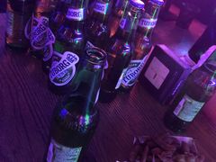 -UP嘻哈酒吧(粉巢店)