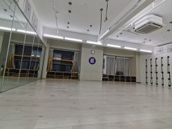 -OM瑜伽教练培训学院