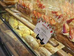 -巴黎贝甜(大宁国际商业广场店)