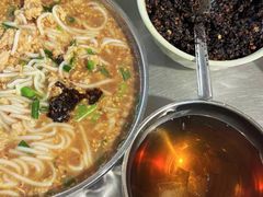 -正宗杨记普洱酸醋米线(总店)