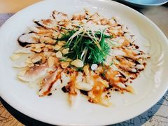 薄切鲜鱼片-穹六人间 people 6(岳阳路店)