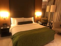 -上海滴水湖皇冠假日酒店