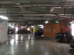 -九六广场-停车场