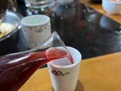 -果松木炭酸菜铜火锅·外婆参鸡汤