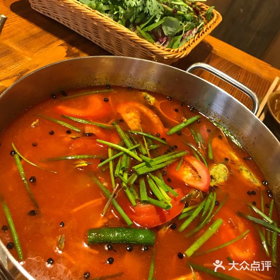 苗家大院酸汤鱼(贵阳北站店)