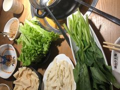 -尚品小土屋涮毛肚(李沧万达店)