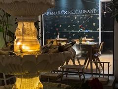 -Mark&Mars Restaurant