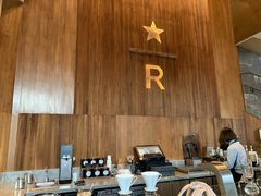 -星巴克臻选(南京金茂览秀城店)