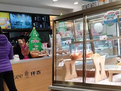 面包甜点陈列柜-仟吉KenGee(兴荣街店)