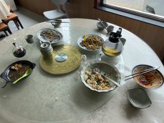 -天天向上素食餐厅(五台山店)