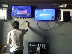-VR 间客漫·PS电玩·虚拟现实包间游戏电竞(街道口店)