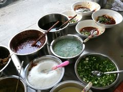 -黎氏老太婆小面馆(临华大厦店)