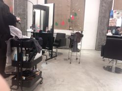 -Hair Co.一间沙龙