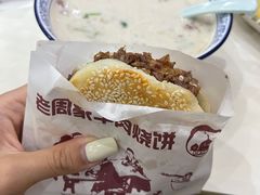 牛肉烧饼（多肉）-穆得·老周家牛肉烧饼(普利街店)