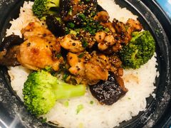 香菇滑鸡煲仔饭-古南都·老广东酒楼(龙江店)