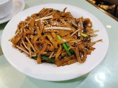 -新大咀港式茶餐厅(宝山万达店)