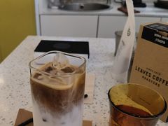 椰奶拿铁-YECLIP COFFEE黄色回形针咖啡