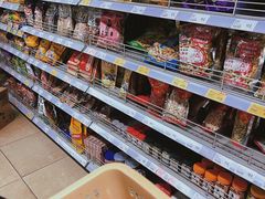 -新苗超市(科英布拉街店)