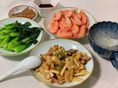 -爱的果实月嫂育婴师(世纪东方店)