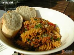 红酒猪肉配旋转面-榖屋house of flour(张江首店)