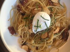 -ROAST coffee & eatery