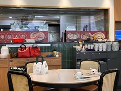 -粤港湾砂锅粥·宵夜(宝龙店)